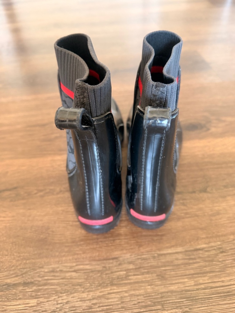 Coach Black Glossy Chelsea Rain Boot with Red Accent Sz 10 - Picture 4 of 7